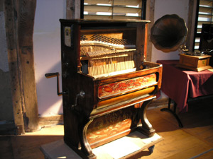 Photo Piano à cylindre, de Jean CECOVI, début de siècle, Clermont Ferrand